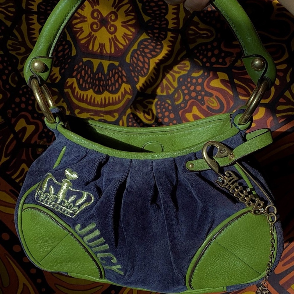 Vintage Juicy Couture hand bag W/ juicy safety pin